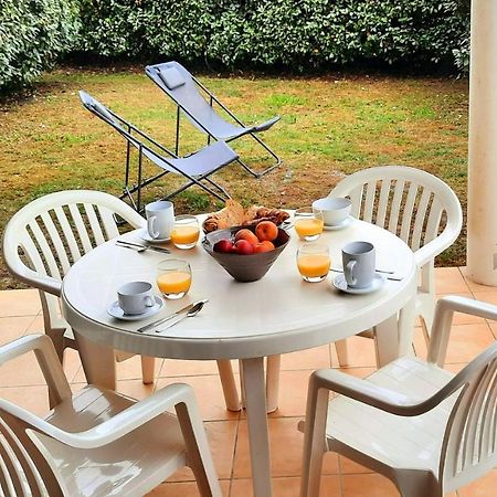 Chez Ced Et Laeti, Appartement Prive Avec Jardin Et Terrasse Dans Residence L'Estuaire Muni D'Une Piscine Couverte Et Aire De Jeu, Linge De Lit Et De Salle D'Eau Ainsi Que Tele, Compris Dans Le Tarif Profitez A Fond De Notre Belle Region Le Verdon-sur-Mer Bagian luar foto