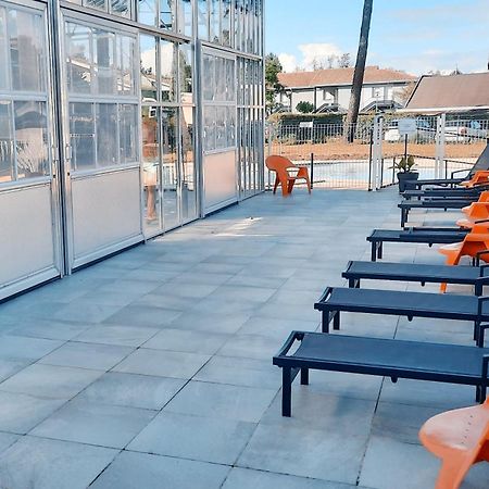 Chez Ced Et Laeti, Appartement Prive Avec Jardin Et Terrasse Dans Residence L'Estuaire Muni D'Une Piscine Couverte Et Aire De Jeu, Linge De Lit Et De Salle D'Eau Ainsi Que Tele, Compris Dans Le Tarif Profitez A Fond De Notre Belle Region Le Verdon-sur-Mer Ruang foto