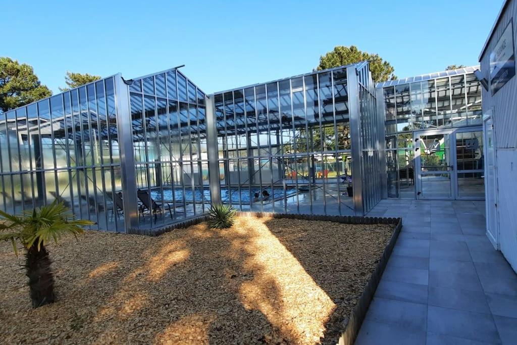 Chez Ced Et Laeti, Appartement Prive Avec Jardin Et Terrasse Dans Residence L'Estuaire Muni D'Une Piscine Couverte Et Aire De Jeu, Linge De Lit Et De Salle D'Eau Ainsi Que Tele, Compris Dans Le Tarif Profitez A Fond De Notre Belle Region Le Verdon-sur-Mer Bagian luar foto